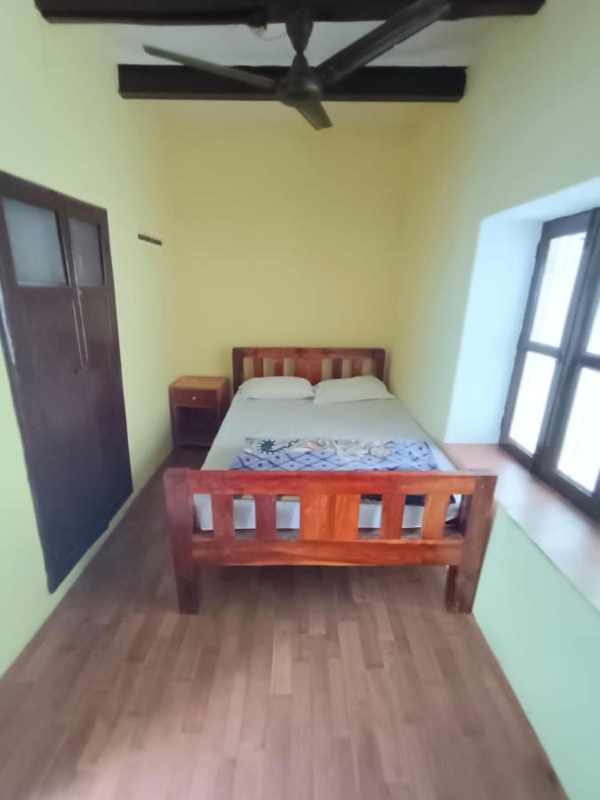 Sankardev Guest House D24 35 Varanasi Ngoại thất bức ảnh